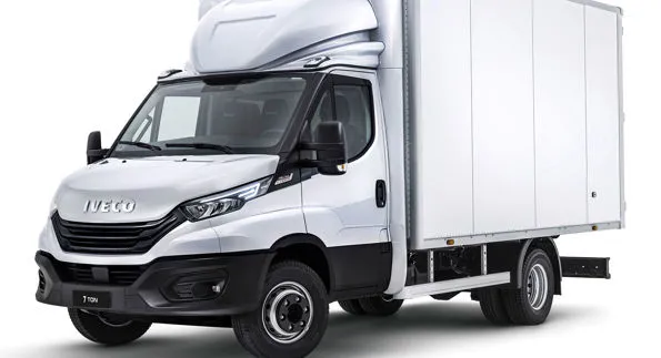 Iveco Daily centinato con sponda idraulica, patente B! 